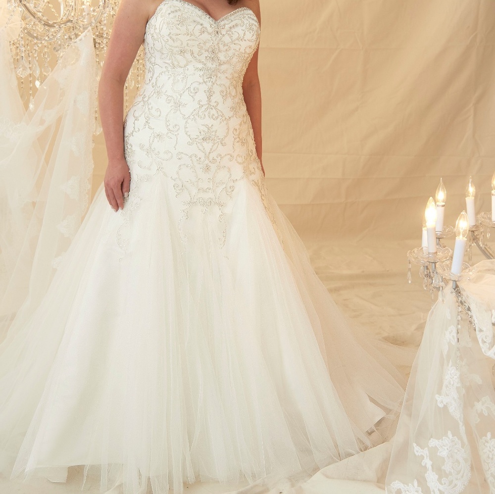 Callista Reubens Size 18 Corset Wedding Dress